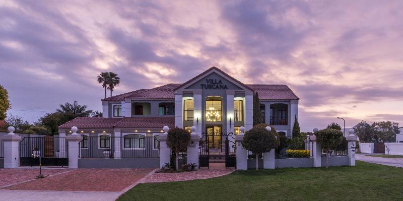 Villa Tuscana By Mantis Port Elizabeth Eksteriør bilde